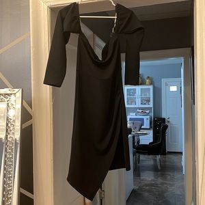 LONG SLEEVE BLACK DRESS